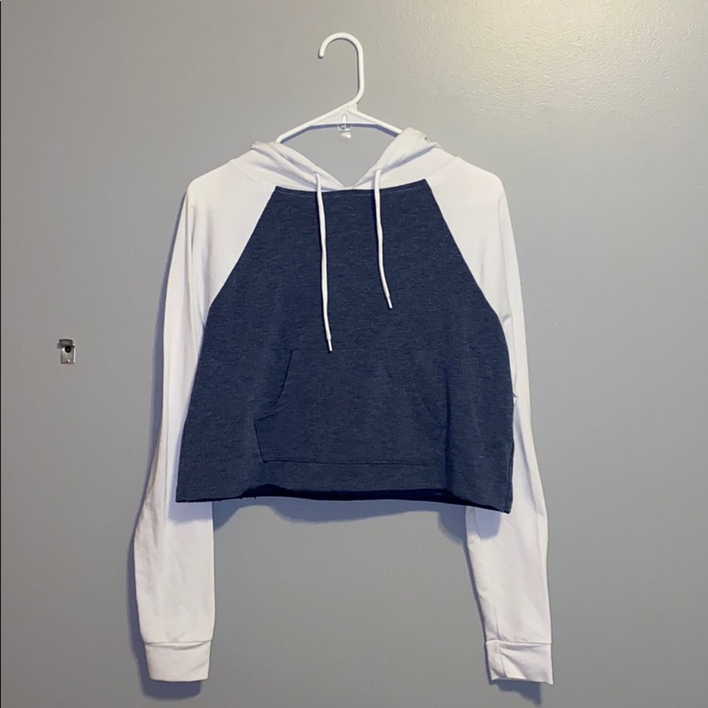 A long sleeve shirt